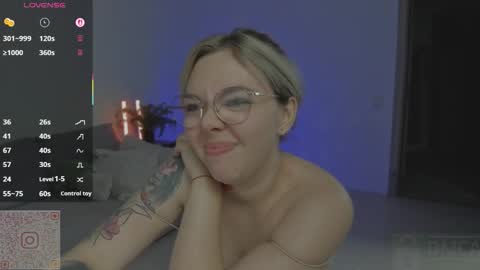 Snapshot of hot_babayaga chatting on September 23, 6:25 pm online show from September 23, 6:25 pm