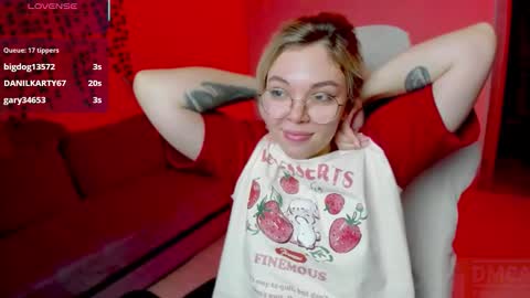   online show from November 7, 3:47 pm