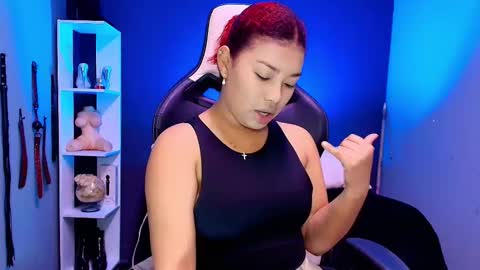 Snapshot of hot_chocolate_4u chatting on September 24, 12:12 pm hot chocolate 4u online show from September 24, 12:12 pm