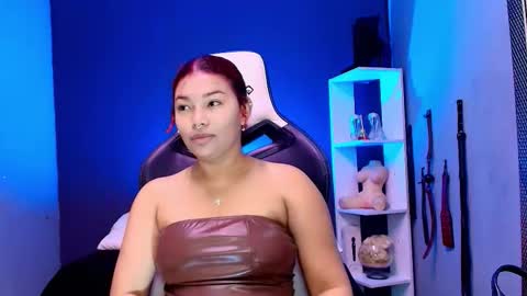 Snapshot of hot_chocolate_4u chatting on September 20, 12:41 pm hot chocolate 4u online show from September 20, 12:41 pm