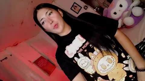 its me CLAUDIA online show from March 21, 10:20 am