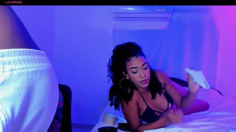 Snapshot of hot_couple07_ chatting on October 16, 3:50 am Hot Couple online show from October 16, 3:50 am