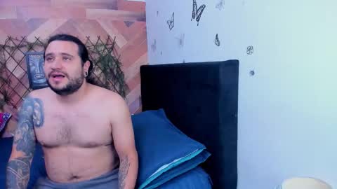 Snapshot of hot_couple_tattooo chatting on October 6, 4:19 am Emily Christian online show from October 6, 4:19 am