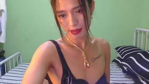 Snapshot of hot_daniela090393 chatting on September 13, 8:33 pm DANIELA online show from September 13, 8:33 pm