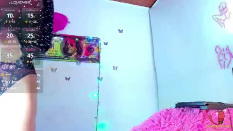 Snapshot of hot_destinyk chatting on March 9, 10:08 am destinyk online show from March 9, 10:08 am