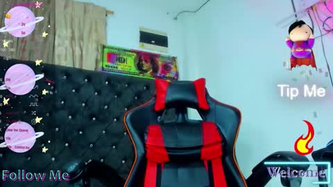 Snapshot of hot_destinyk chatting on October 19, 10:58 pm destinyk online show from October 19, 10:58 pm