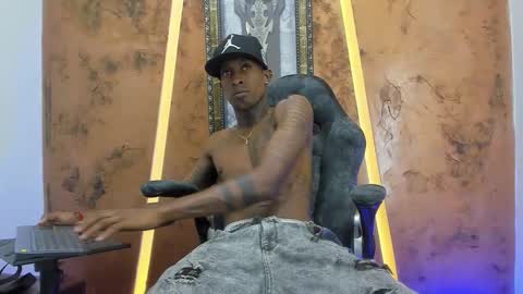 hot_golden_black online show from September 14, 9:16 pm