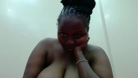 Linah online show from December 4, 6:51 pm