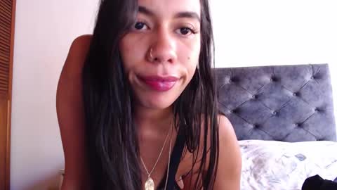 Snapshot of hot_marriage2 chatting on October 25, 4:40 pm Hot Latin Marriage online show from October 25, 4:40 pm