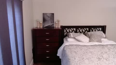 Snapshot of hot_milfy_mom chatting on October 10, 11:09 pm Rose Redwood online show from October 10, 11:09 pm
