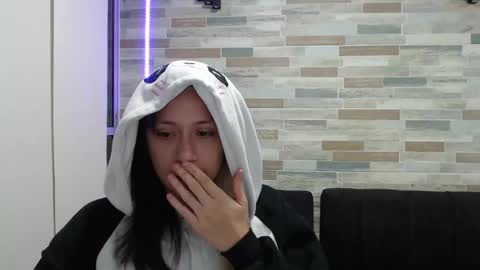 Snapshot of hot_mommymia chatting on September 24, 1:56 am Mia online show from September 24, 1:56 am