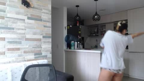Snapshot of hot_mommymia chatting on September 30, 5:45 pm Mia online show from September 30, 5:45 pm