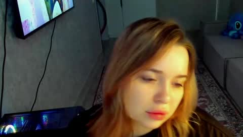 Moon online show from April 27, 5:27 am