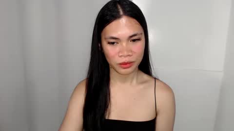 hot_pauline online show from May 11, 2:45 pm