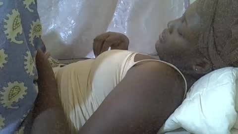 RAYLAH online show from April 11, 6:51 am