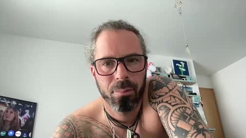 letmedoo2 online show from December 22, 12:27 pm