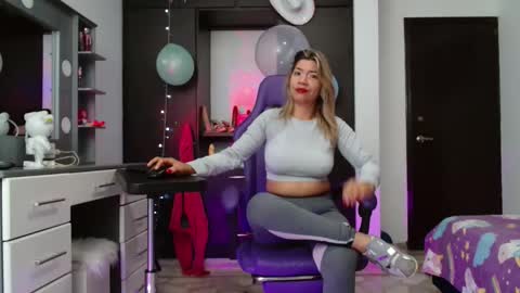 hot sexy bunny online show from January 14, 1:41 pm