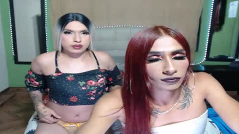 Snapshot of hot_skiiny chatting on December 11, 10:16 pm hot_skiiny online show from December 11, 10:16 pm