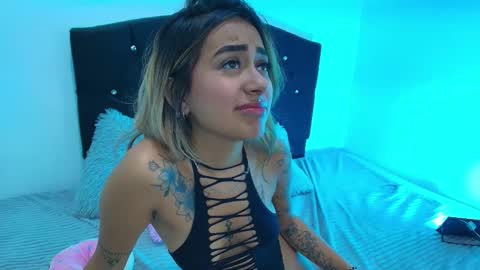 hot_valeryx online show from September 27, 1:36 am
