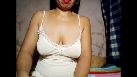 Snapshot of hot_warrios247 chatting on February 25, 8:25 am hot_warrios247 online show from February 25, 8:25 am
