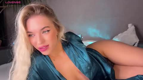 Snapshot of hotalika chatting on October 26, 2:45 am Alika online show from October 26, 2:45 am
