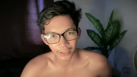 hotasian_jerome online show from February 7, 6:16 am