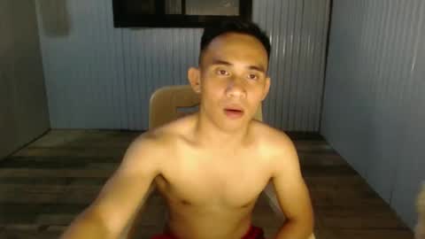 hotasianguyxxx online show from November 30, 9:27 am