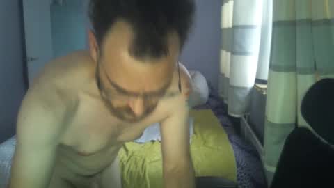 hotboyron online show from December 17, 12:12 pm