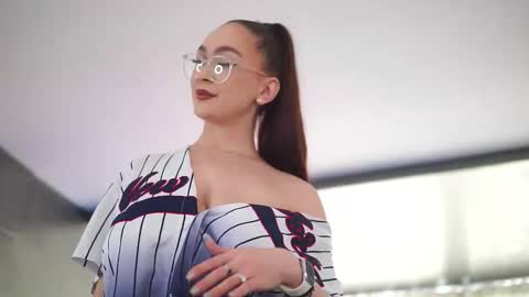 Anais online show from January 15, 10:24 am