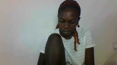Snapshot of hotcutetracie chatting on October 7, 2:29 am VICTORIA online show from October 7, 2:29 am