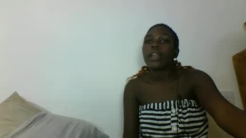 Snapshot of hotcutetracie chatting on October 11, 8:19 am VICTORIA online show from October 11, 8:19 am