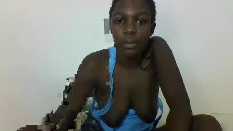 Snapshot of hotcutetracie chatting on October 2, 7:12 pm VICTORIA online show from October 2, 7:12 pm