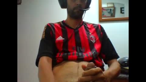 hotdragon19771 online show from January 3, 10:40 pm