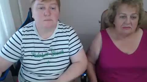Snapshot of hotfiremommy chatting on October 1, 2:16 pm LimonkaFire online show from October 1, 2:16 pm