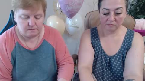 Snapshot of hotfiremommy chatting on October 16, 1:11 pm LimonkaFire online show from October 16, 1:11 pm