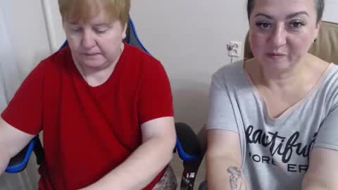 Snapshot of hotfiremommy chatting on October 10, 6:47 pm LimonkaFire online show from October 10, 6:47 pm