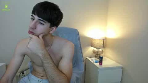 Snapshot of hotflirtyfella chatting on October 21, 5:34 am QUENTIN online show from October 21, 5:34 am
