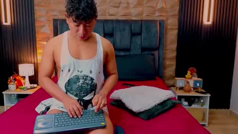 felipe  marcello online show from October 20, 2:33 pm