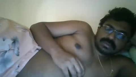 hotgluteus4321 online show from January 14, 11:10 am