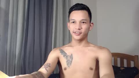 Snapshot of hotguy0503 chatting on October 14, 6:49 am hotguy0503 online show from October 14, 6:49 am