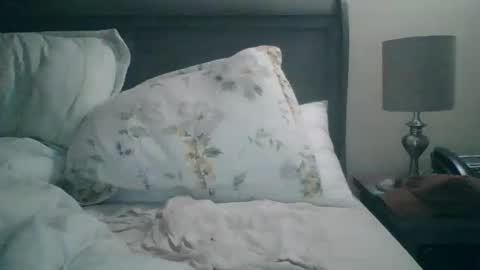 hotguymmmm online show from February 11, 5:47 am