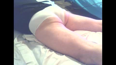 Snapshot of hotguynpanties chatting on September 24, 9:05 am hotguynpanties online show from September 24, 9:05 am