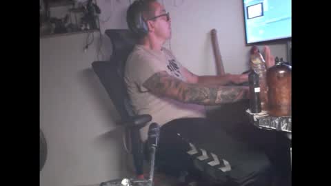 hotkinkytat online show from April 1, 12:33 am