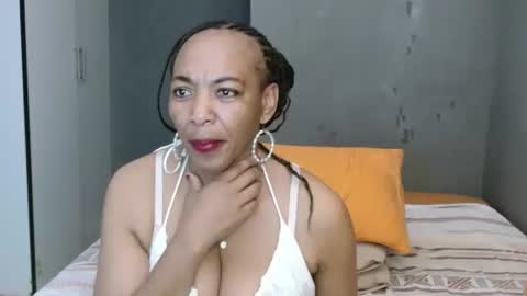 Snapshot of hotlilya chatting on September 18, 1:04 pm hotlilya online show from September 18, 1:04 pm