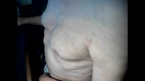 Snapshot of hotmassage50 chatting on September 25, 7:37 am hotmassage50 online show from September 25, 7:37 am