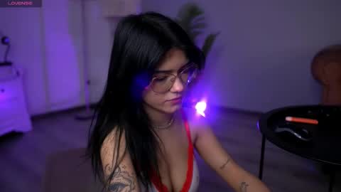 Molly online show from November 20, 6:01 am