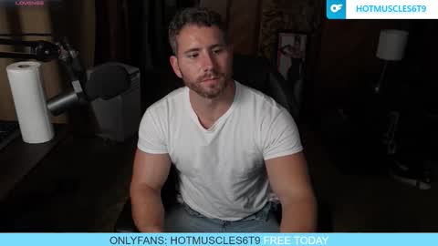 hotmuscles6t9 online show from October 20, 12:59 am