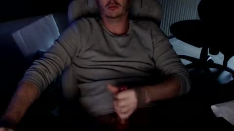 hotnickdk online show from February 6, 7:13 am