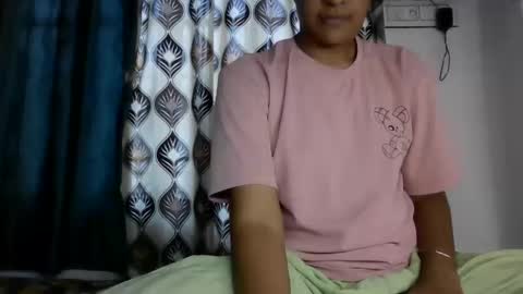 lola online show from September 10, 8:59 am