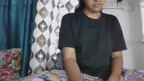 lola online show from October 20, 4:17 am